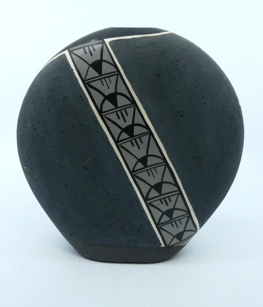 VTG Pueblo Style Blackware Seed Canteen Vase Signed 4C BlK. Elk. (Black Elk)